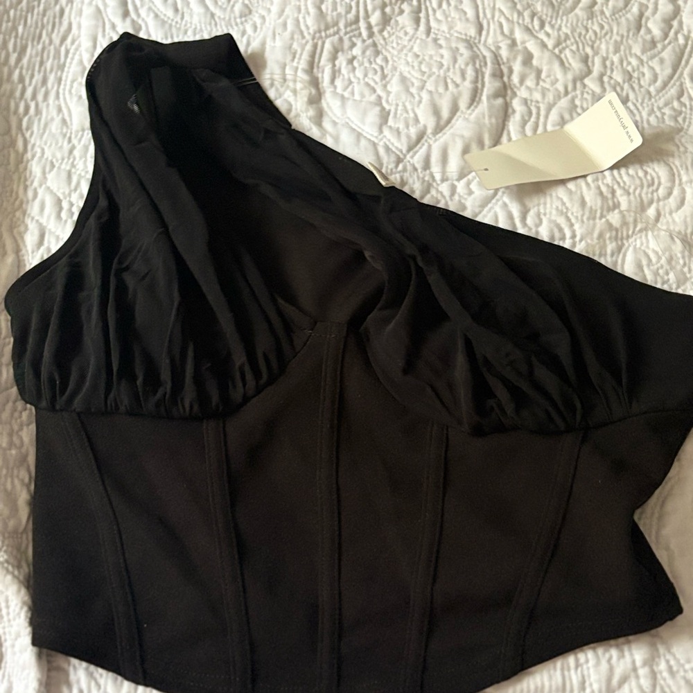 Privy Elegant Black Top